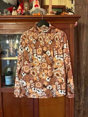 Retro inspired 1970s mock neck Melloday blouse